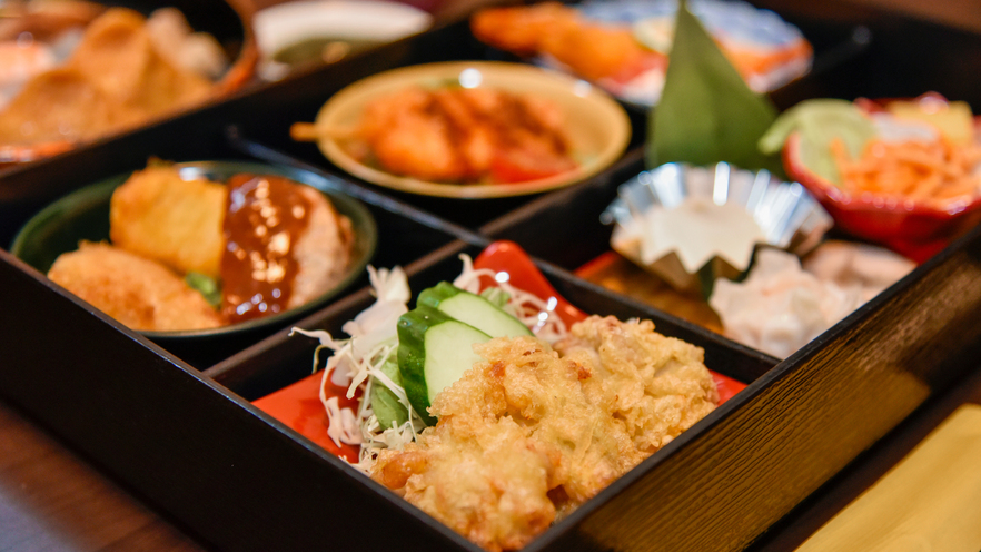 【夕食寿司出前付】お部屋で夕食付きプラン♪〜地元の名店からお届けする小学生のお子様御膳〜