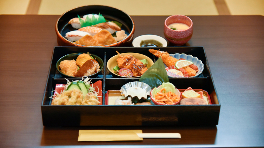 【夕食寿司出前付】お部屋で夕食付きプラン♪〜地元の名店からお届けする小学生のお子様御膳〜