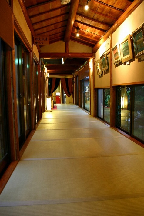 Nishi Izu Mitohama Yunohama Onsen Yasudaya Ryokan Set in a prime location of Gotenba, Nishi Izu Mitohama Yunohama Onsen Yasudaya Ryokan puts everything the city has to offer just outside your doorstep. The property offers guests a range of services a