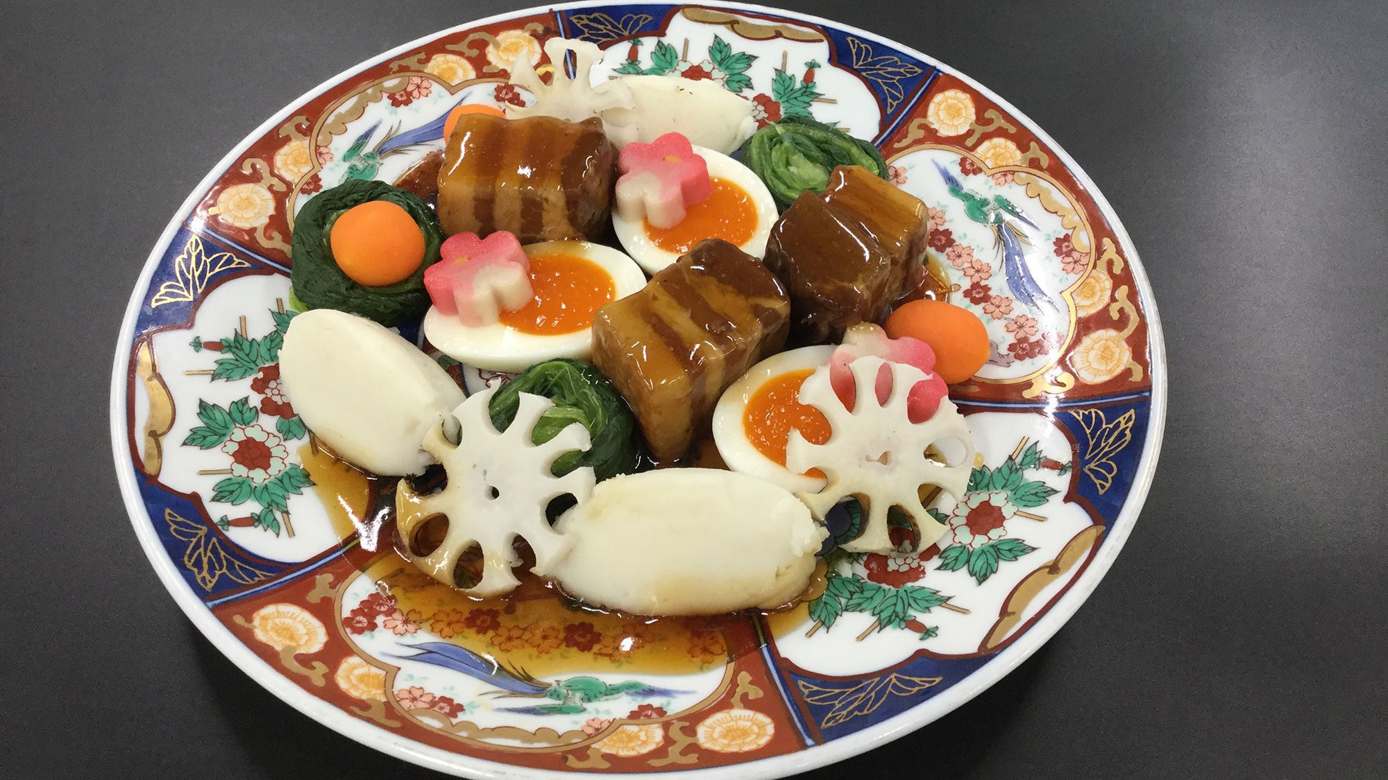 【12〜2月卓袱 飛鳥】豚角煮と旬野菜の炊合せ