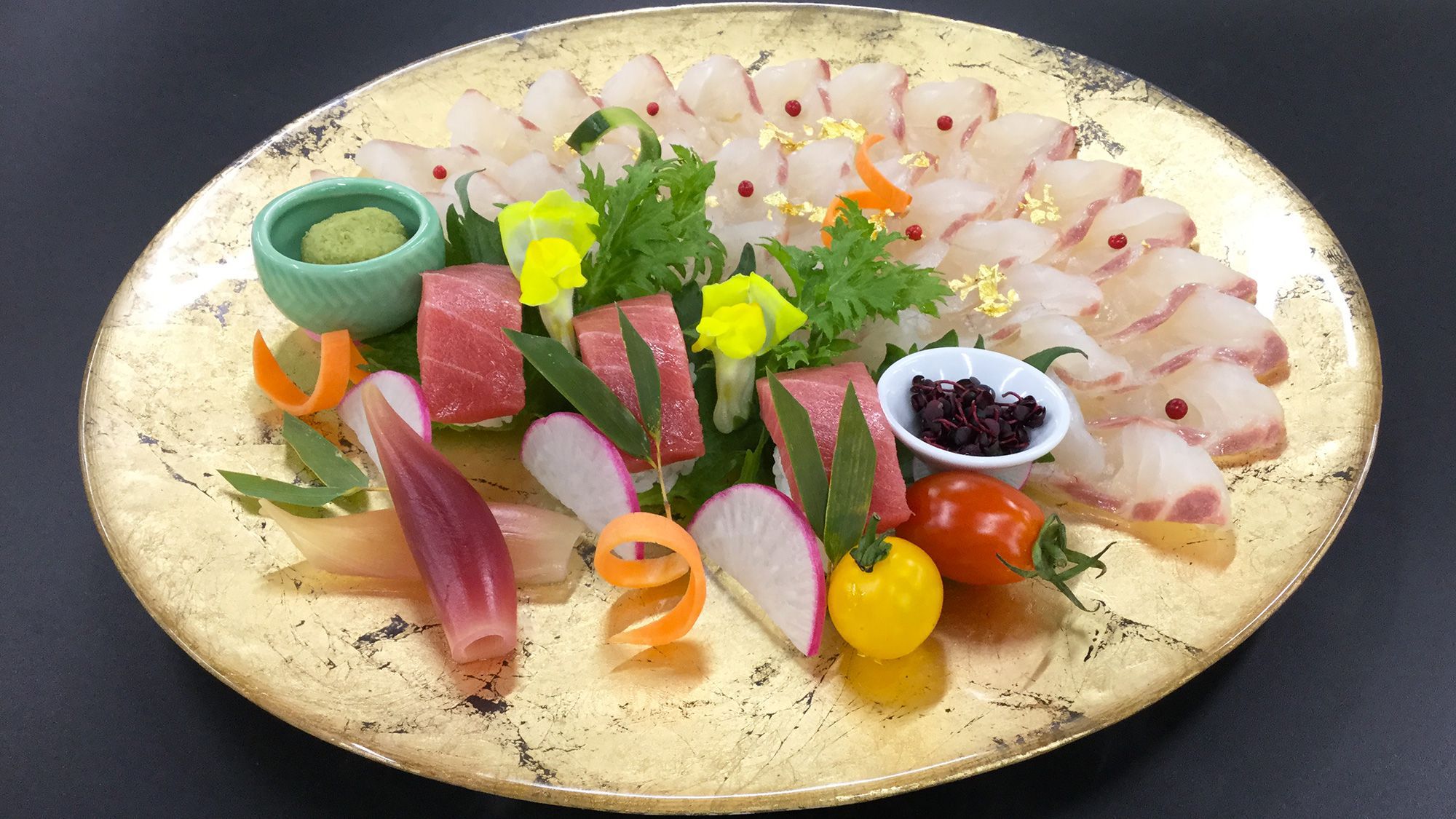 【6〜8月卓袱 飛鳥】鯛薄造り本鮪にぎり寿司
