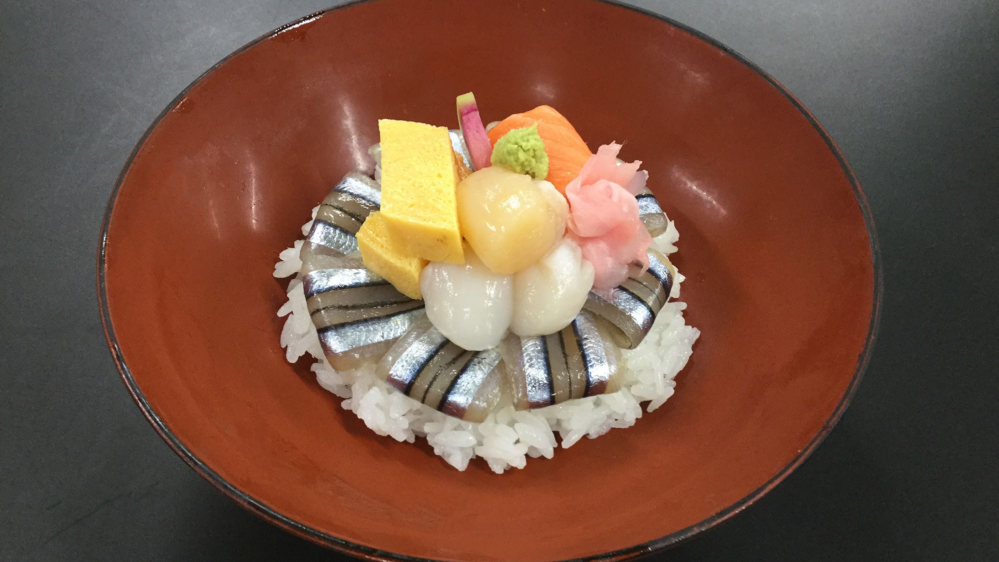 朝食海鮮丼（盛り付け例）