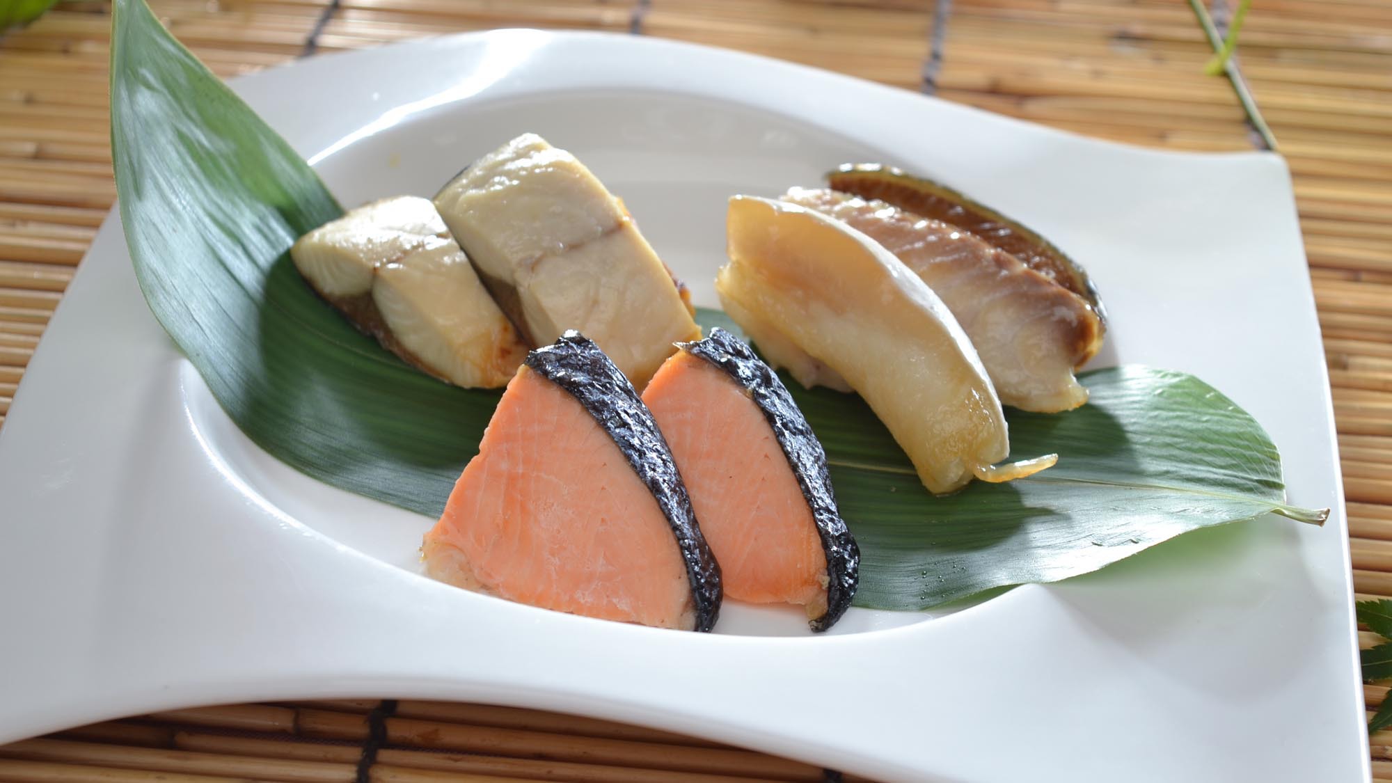 朝食焼魚（塩鮭・塩鯖・荒風干し）