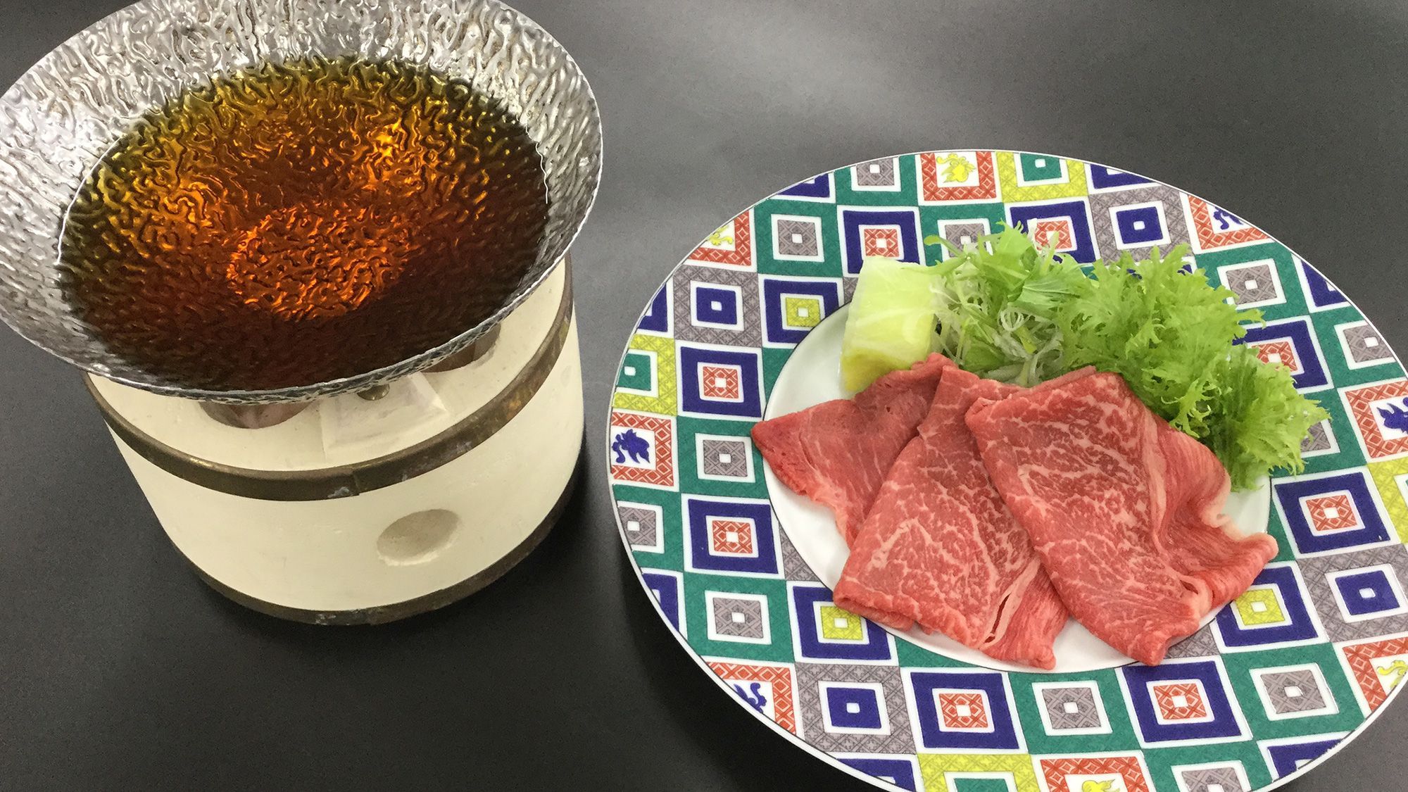 【3〜5月会席 桃】国産牛と青菜のしゃぶ鍋