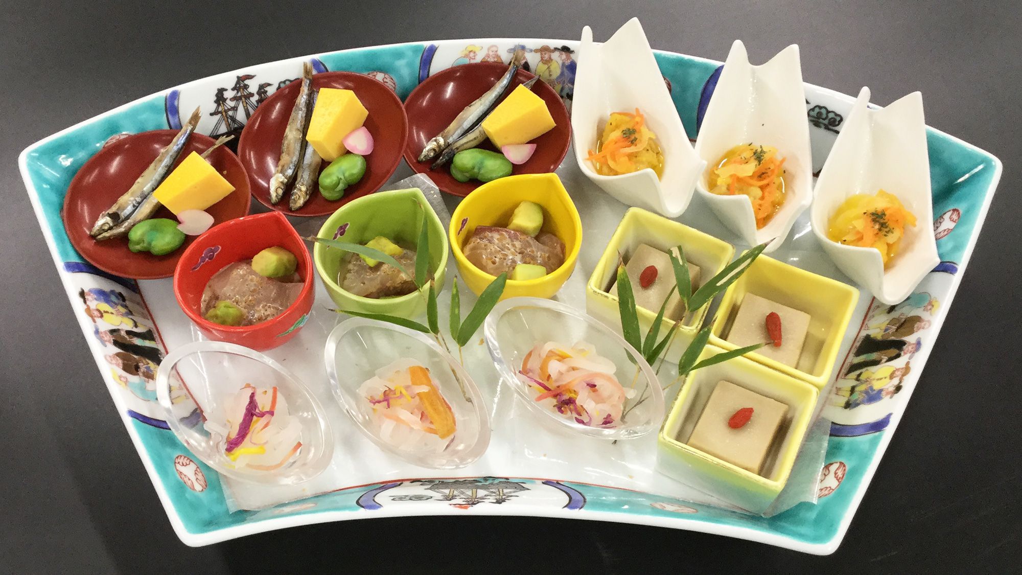 【6〜8月卓袱 孔雀】前菜胡麻鯵白身魚の南蛮漬等