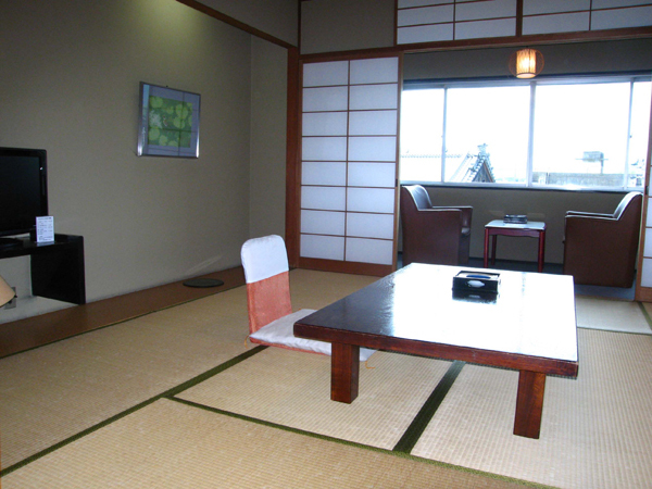 Ushou no Ie Sugiyama Ushou no Ie Sugiyama is perfectly located for both business and leisure guests in Gifu. The property offers guests a range of services and amenities designed to provide comfort and convenience. Free W