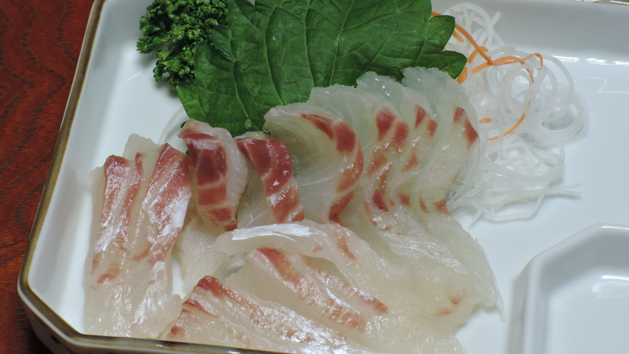 *【夕食一例／お刺身】天草産の新鮮な地魚をお楽しみください。
