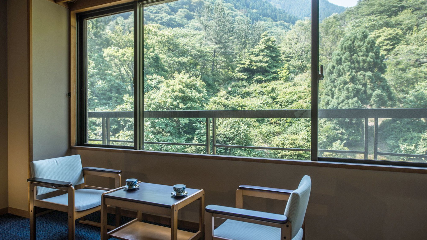 【3-4階・旅倶楽部】和室10畳（トイレ付）禁煙38㎡の広さで、のびのびとお過ごしいただけます。