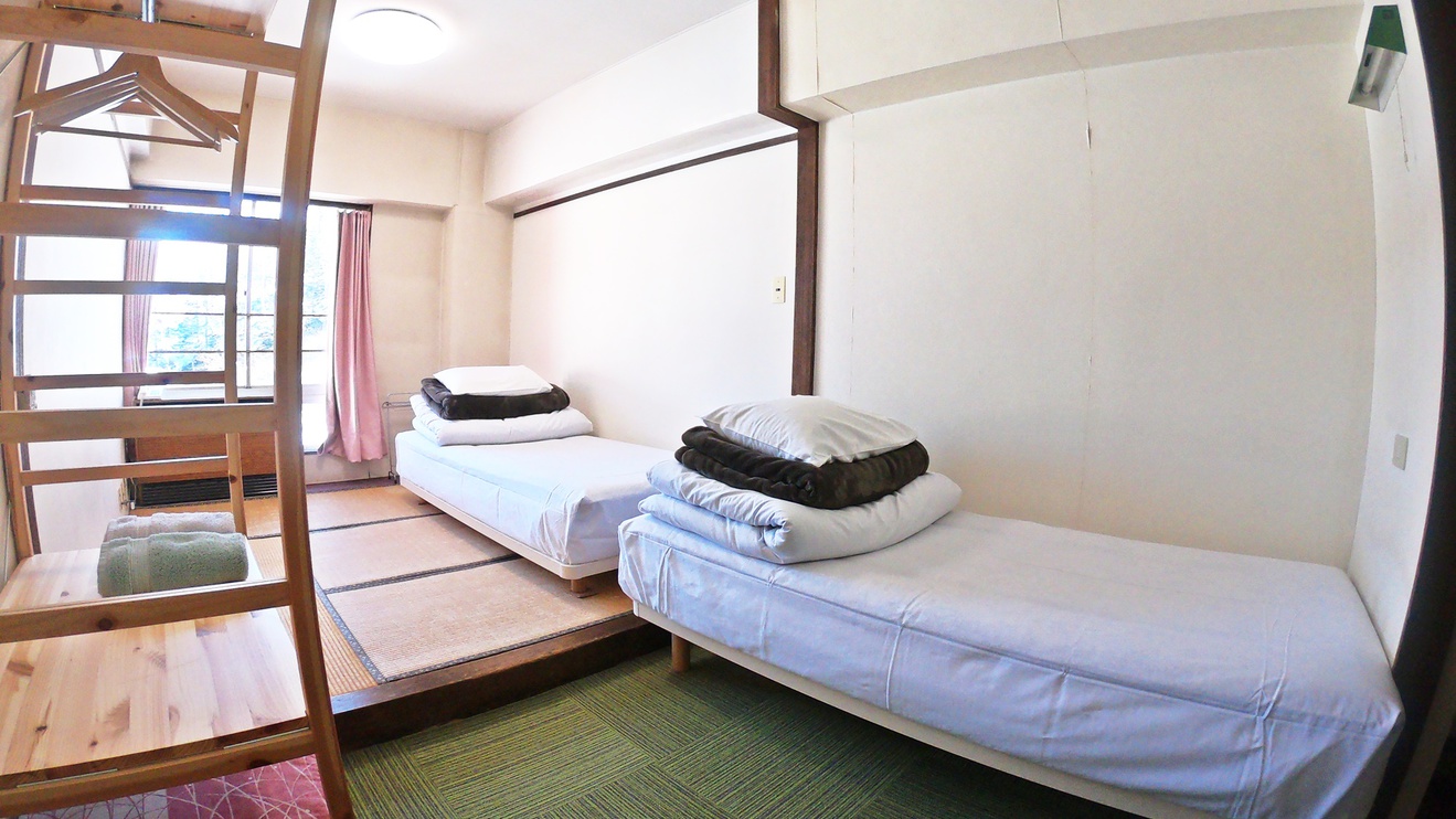 *【お部屋一例/和室】和室の良さとベッドの利便さ、どちらも取りそろえたお部屋です。