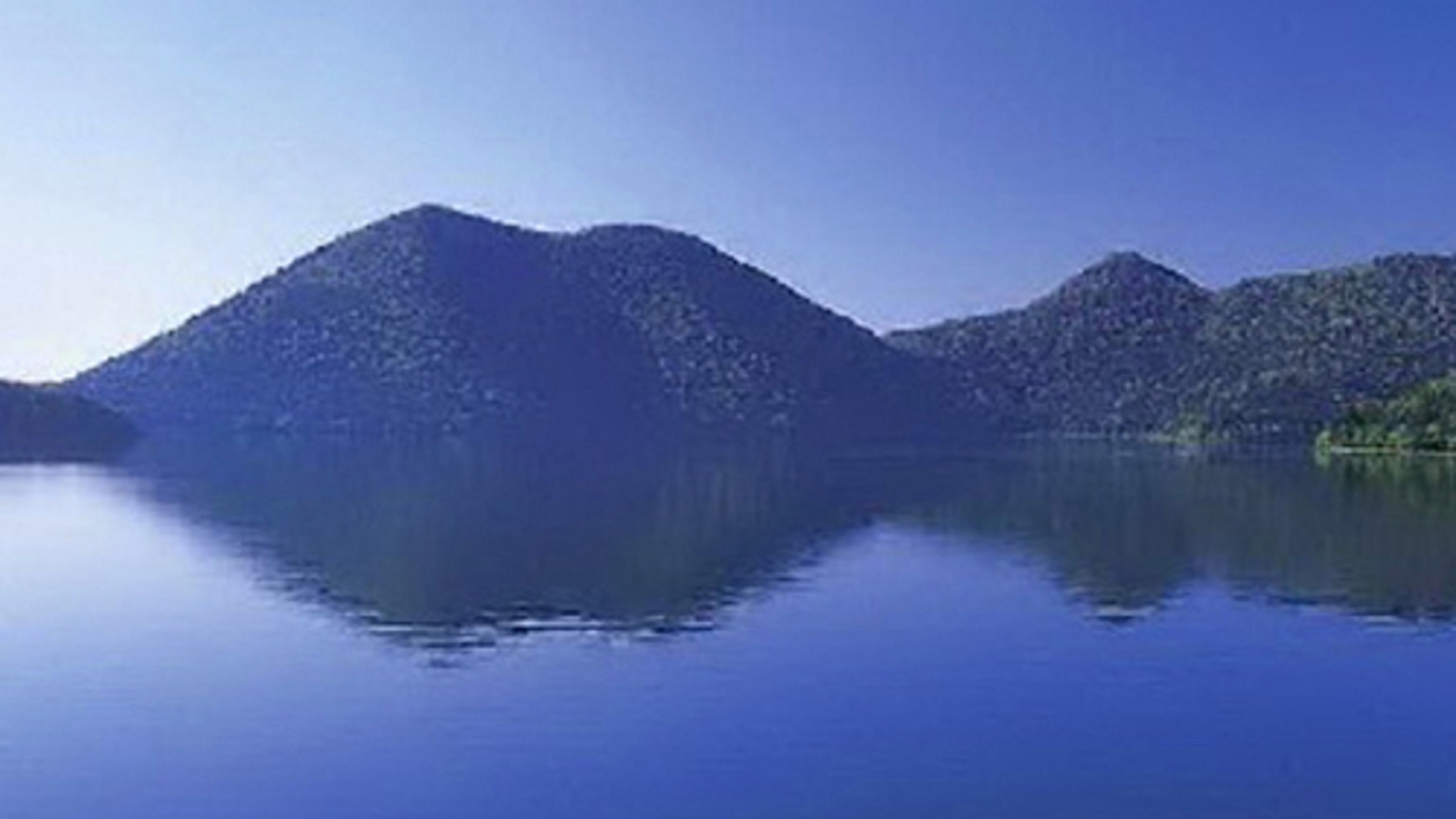 幻想的な然別湖