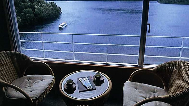 和室10畳（高層階）から眺める美しい然別湖