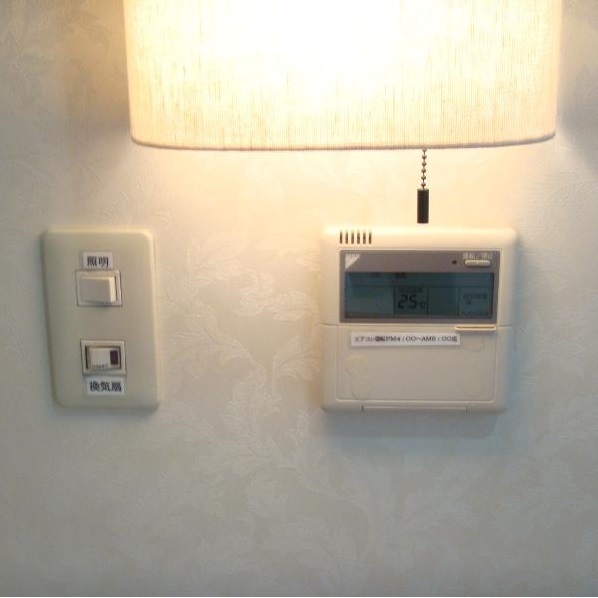 エアコンは各お部屋でご操作できます。