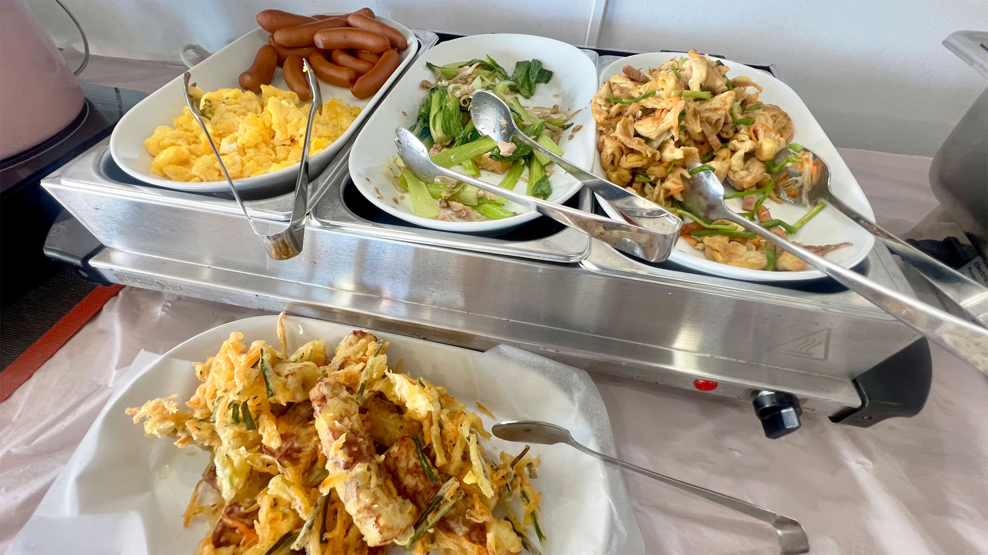 【ビュッフェスタイル朝食】おかず各種