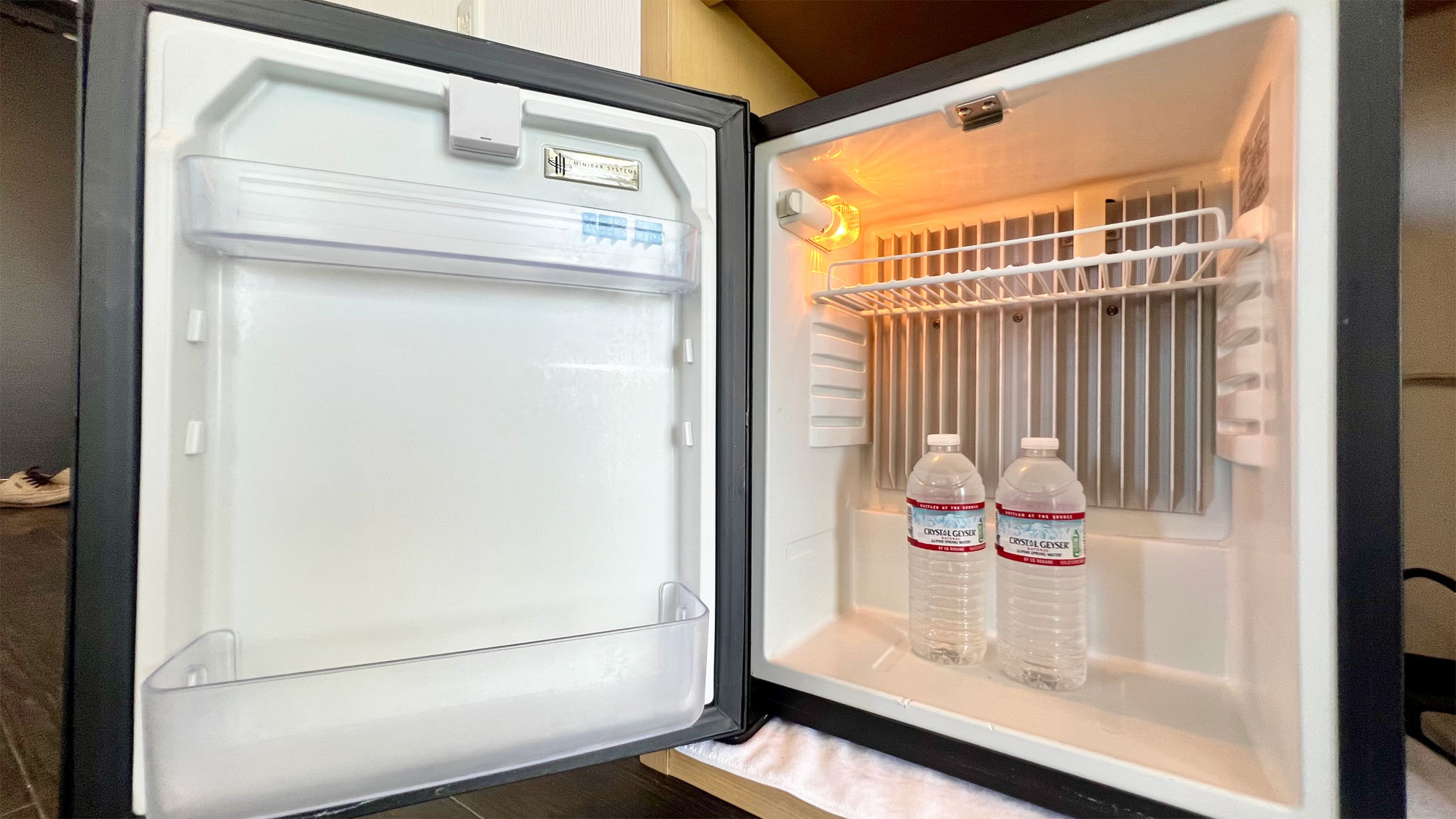 【客室共通】冷蔵庫