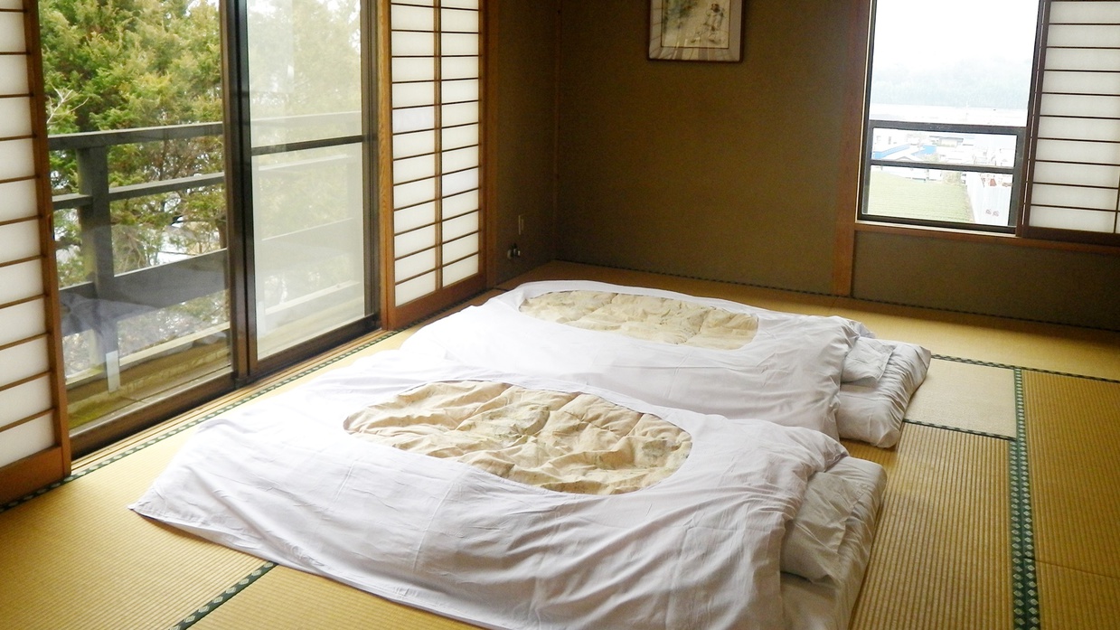 *和室一例／畳のお部屋で穏やかなひと時を
