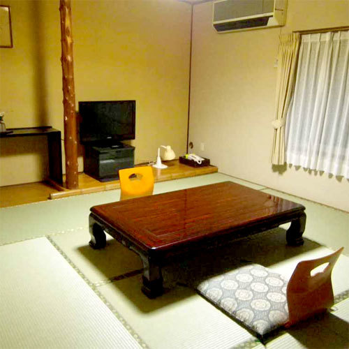 Kawatana Onsen Ryokan Kotengu The 3-star Kawatana Onsen Ryokan Kotengu offers comfort and convenience whether youre on business or holiday in Shimonoseki. The property offers a high standard of service and amenities to suit the i