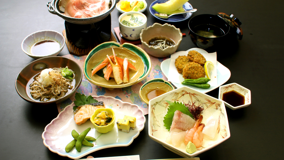 旬の日本海の食材を思いっきり味わえる当館スタンダード四季会席