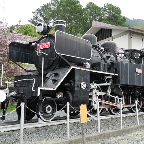 【須恵町立歴史民俗資料館ホテルより車で約20分】