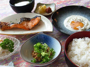 淡路島の食材を活かした和定食の朝食