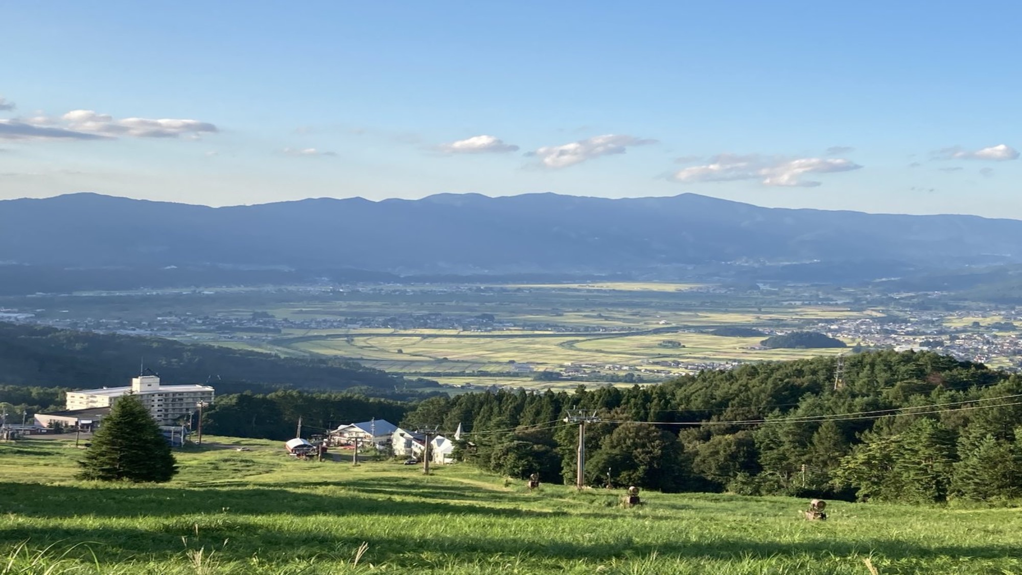 テニスコート近くの絶景