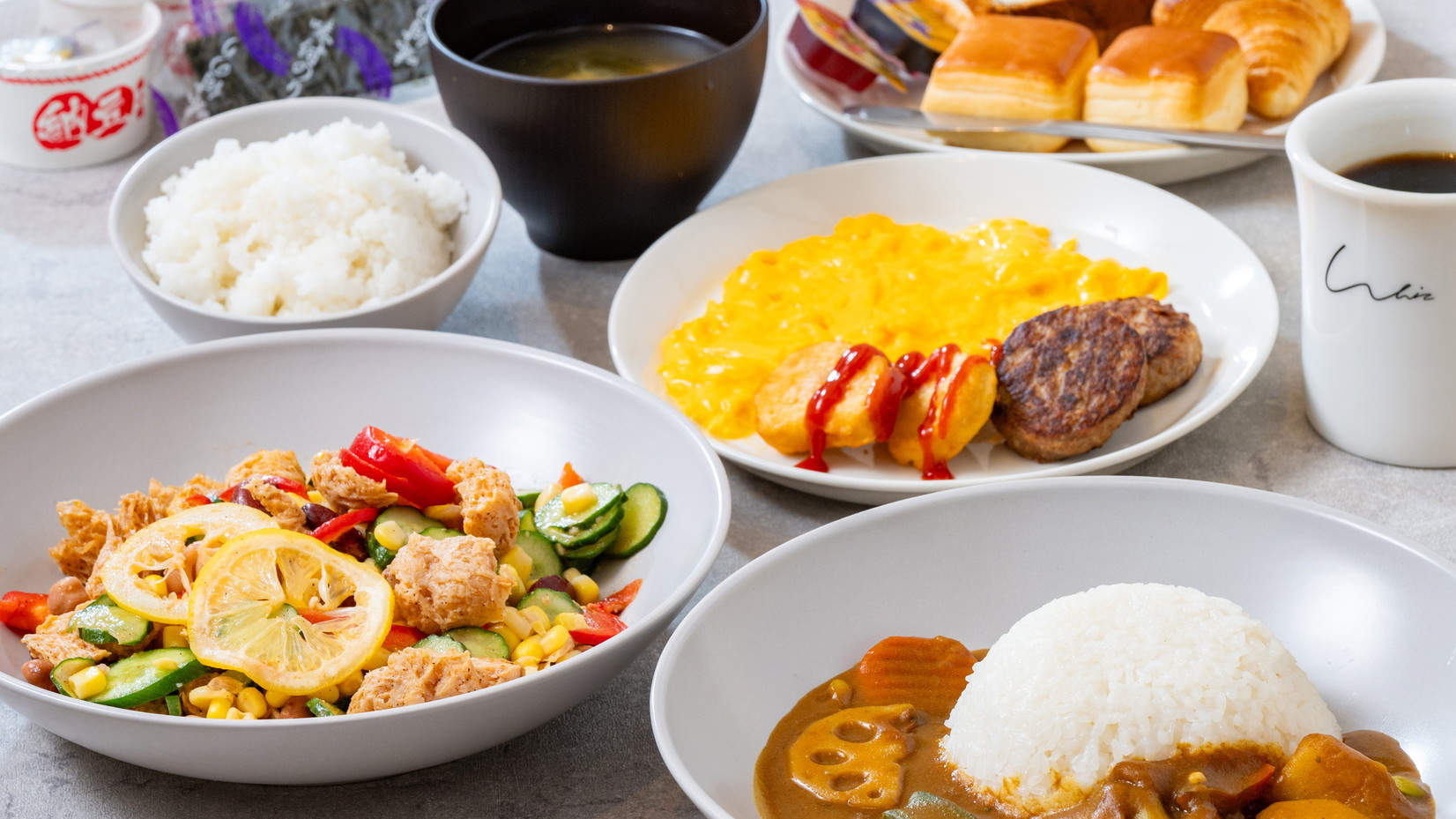 【朝食付き】10種野菜の彩りカレーとヴィーガンサラダのヘルシー朝食ビュッフェ！
