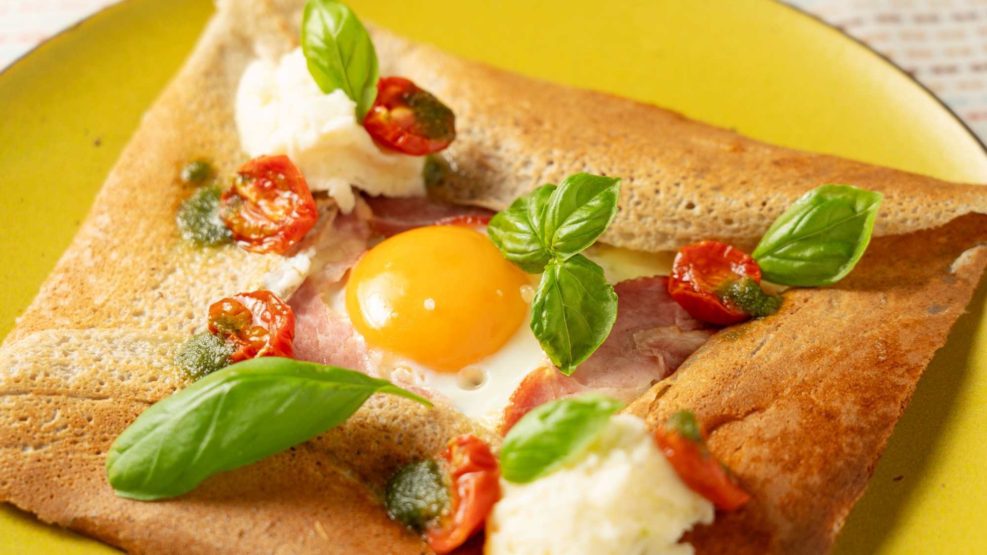 *【ガレット】彩り豊かなガレットで優雅な朝食タイムを。