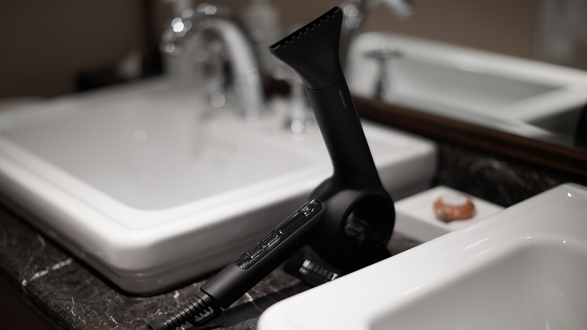 スイートルーム限定「マグネットヘアプロ ドライヤーゼロ」