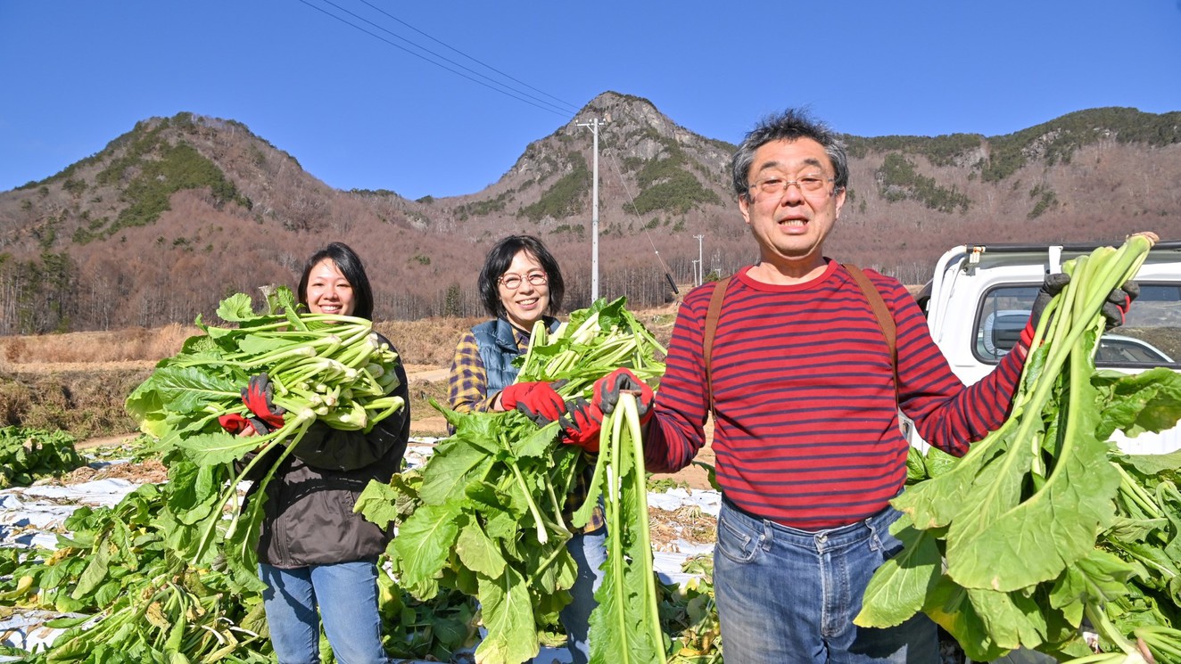 晩秋の一大イベント！野沢菜の収穫