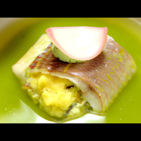 旬の厳選食材をおまかせの懐石料理でおもてなしをさせていただきます