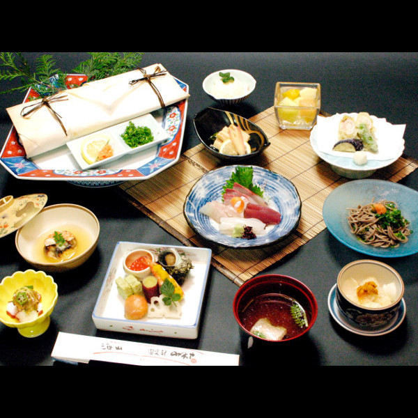 代官様もお召し上がりの鯛の奉書焼き懐石を是非ご賞味くださいませ