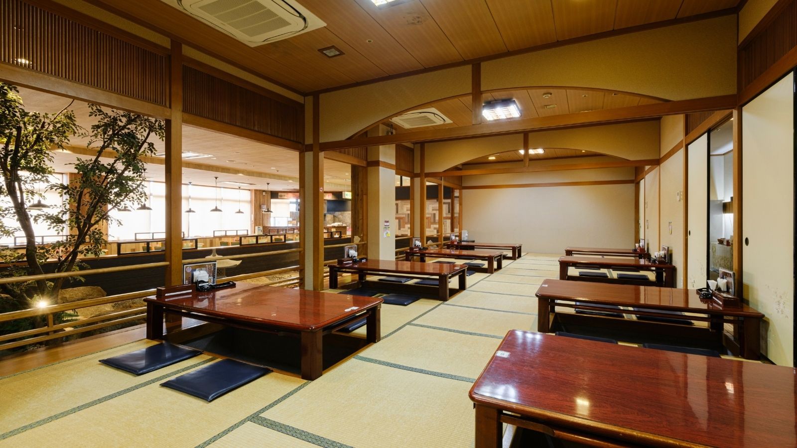 レストラン熊野川
