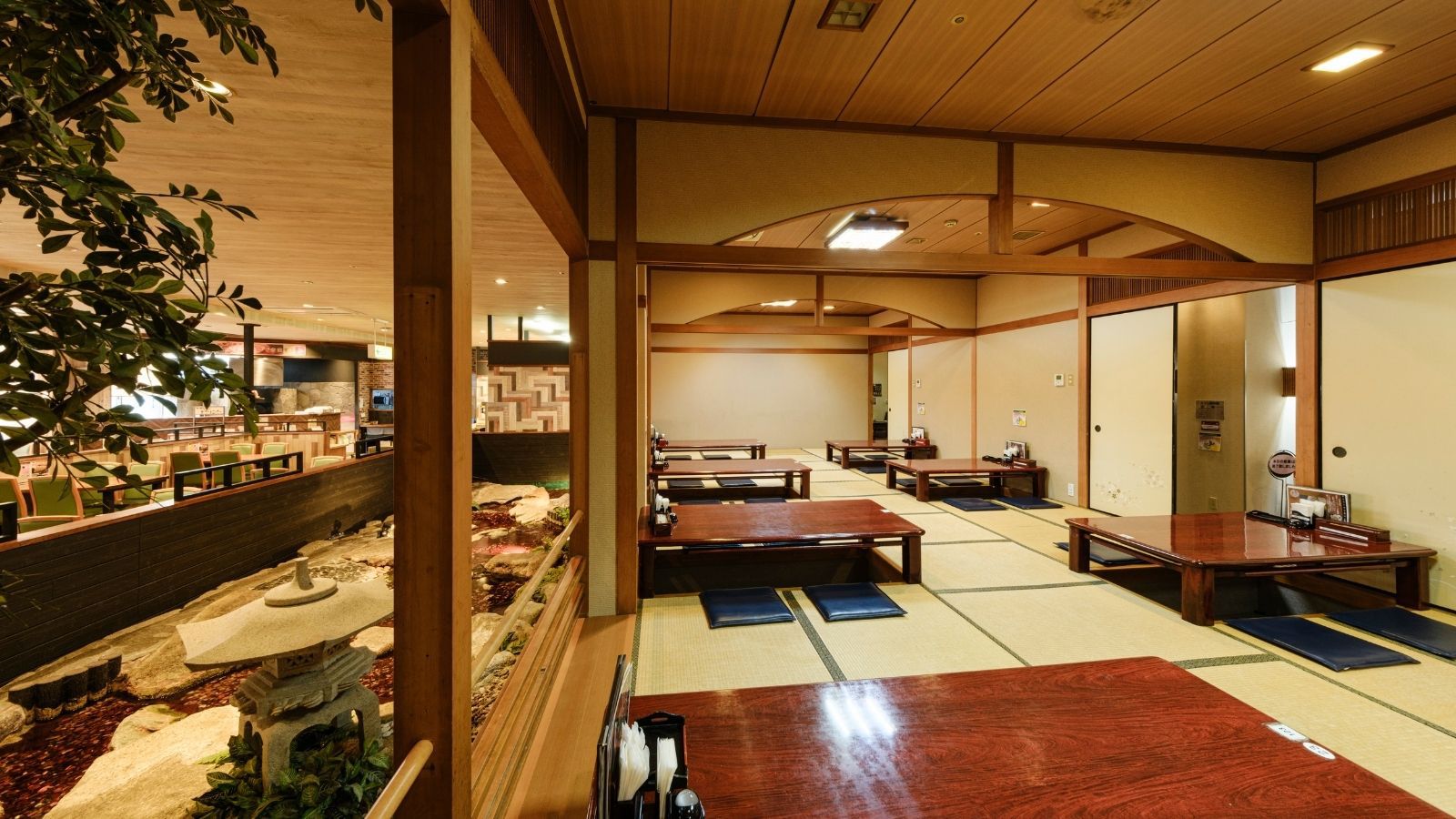 レストラン熊野川