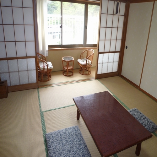 Iso no Yado Suzufuku Set in a prime location of Izu, Iso no Yado Suzufuku puts everything the city has to offer just outside your doorstep. The property offers guests a range of services and amenities designed to provide 