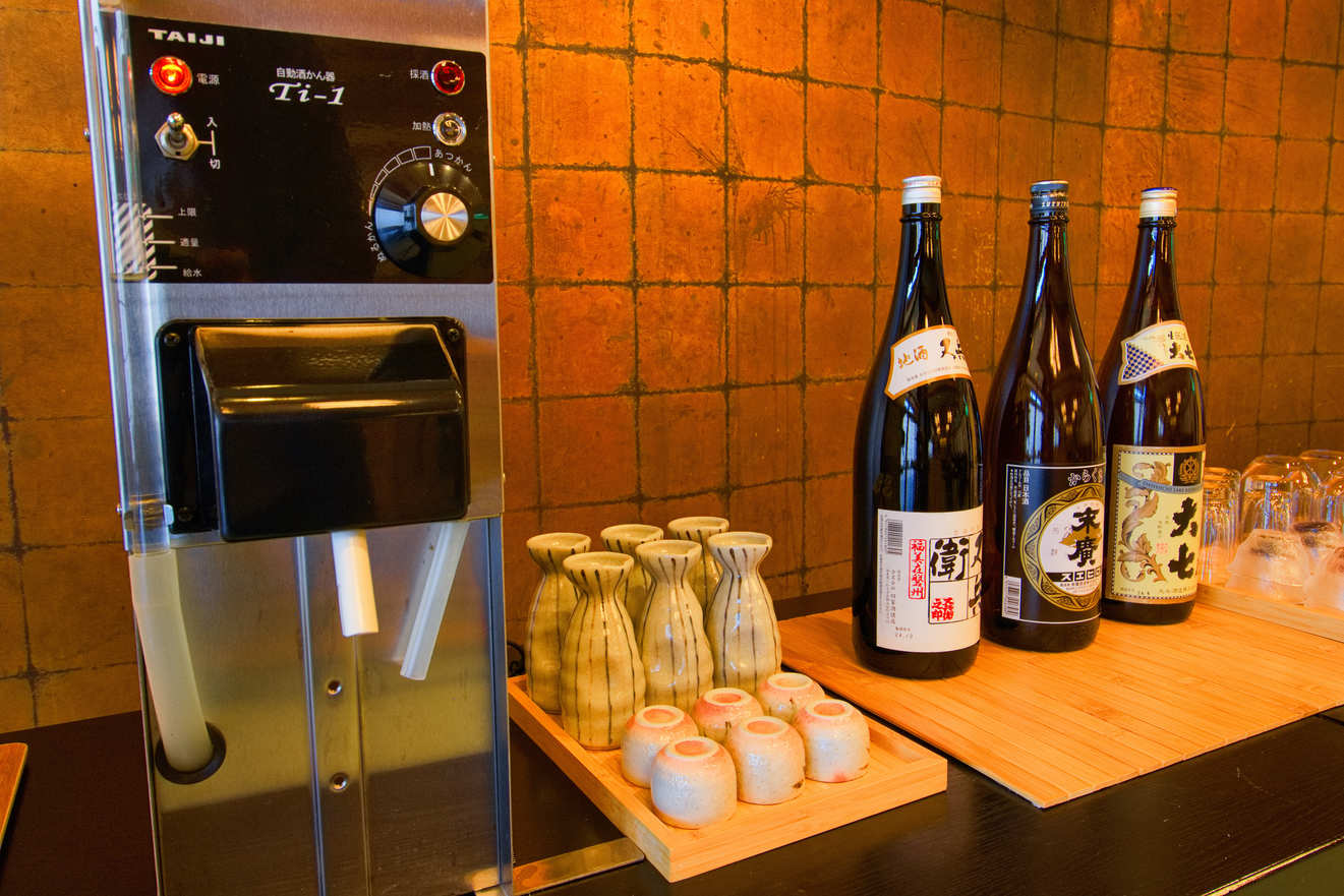 ソフトドリンクやアルコール類も色々な種類をご用意しております。