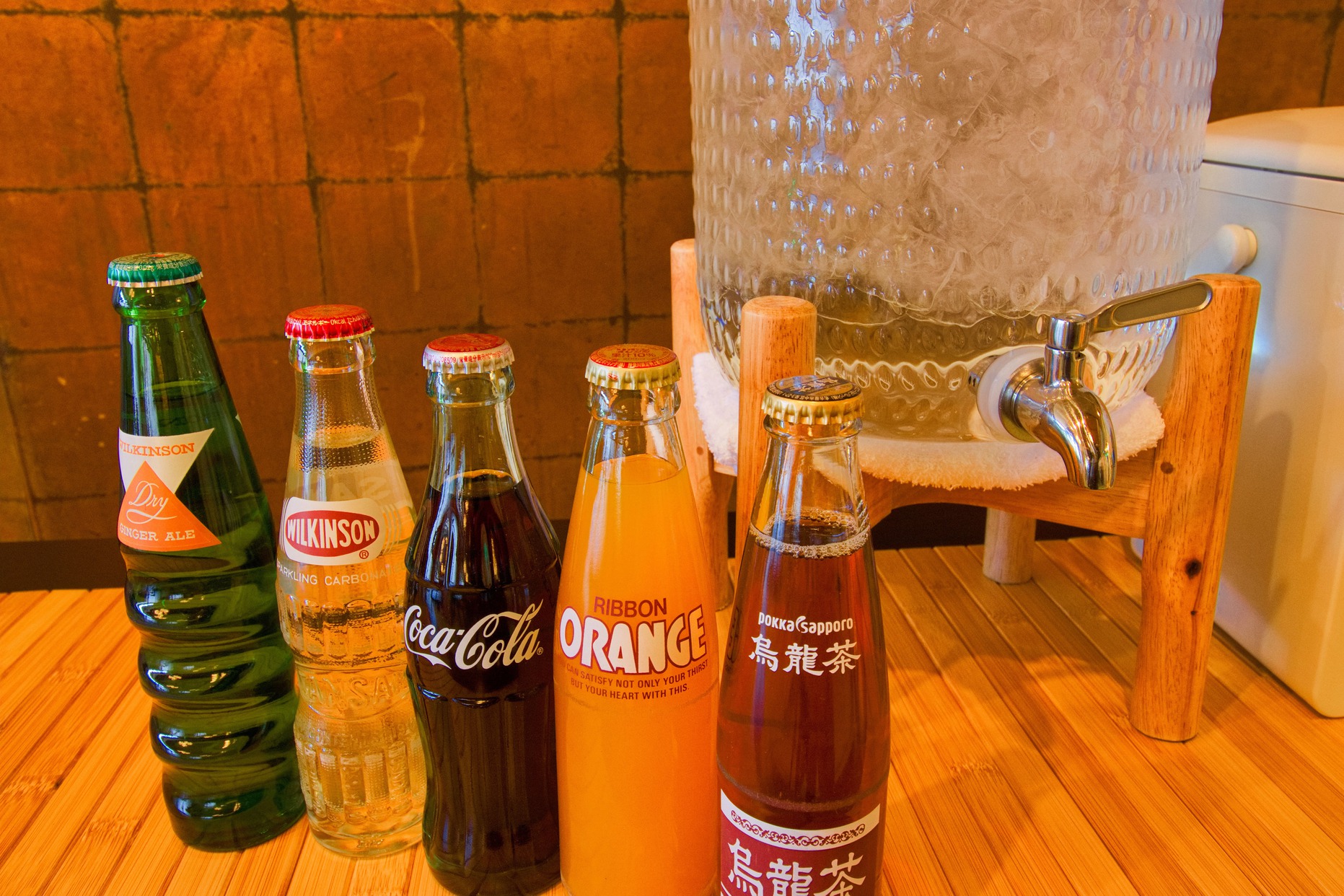 ソフトドリンクやアルコール類も色々な種類をご用意しております。