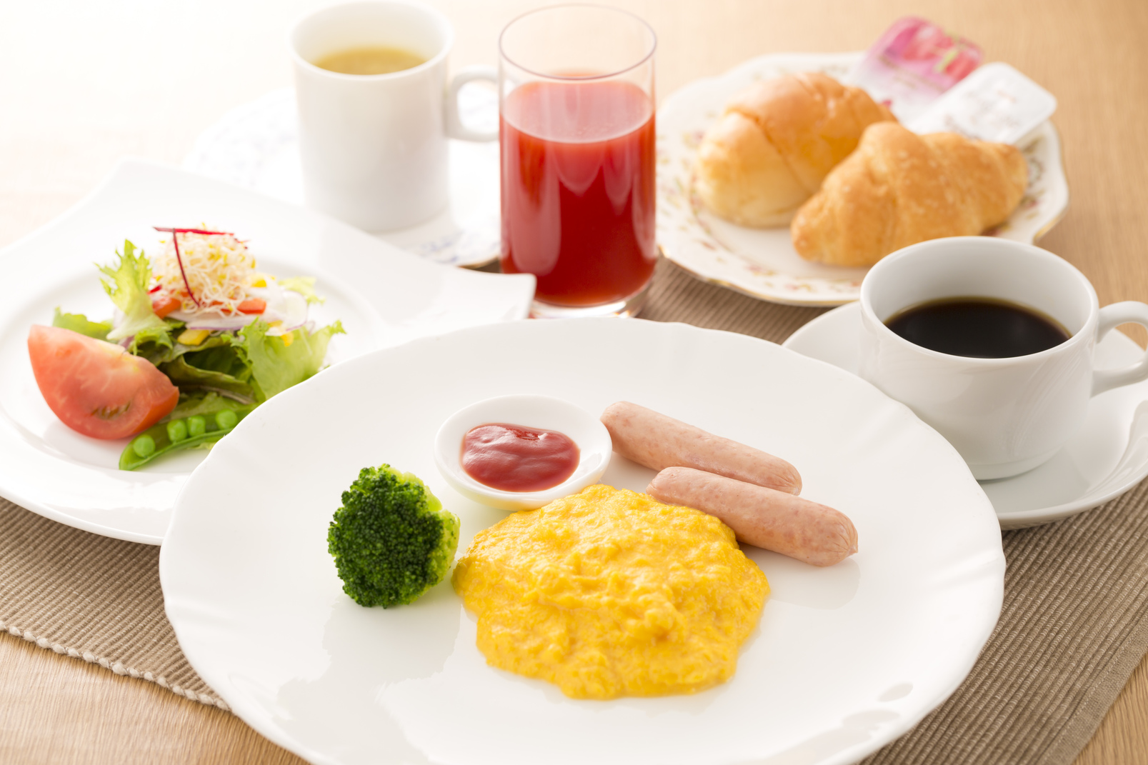 朝食（洋食定食スタイル）