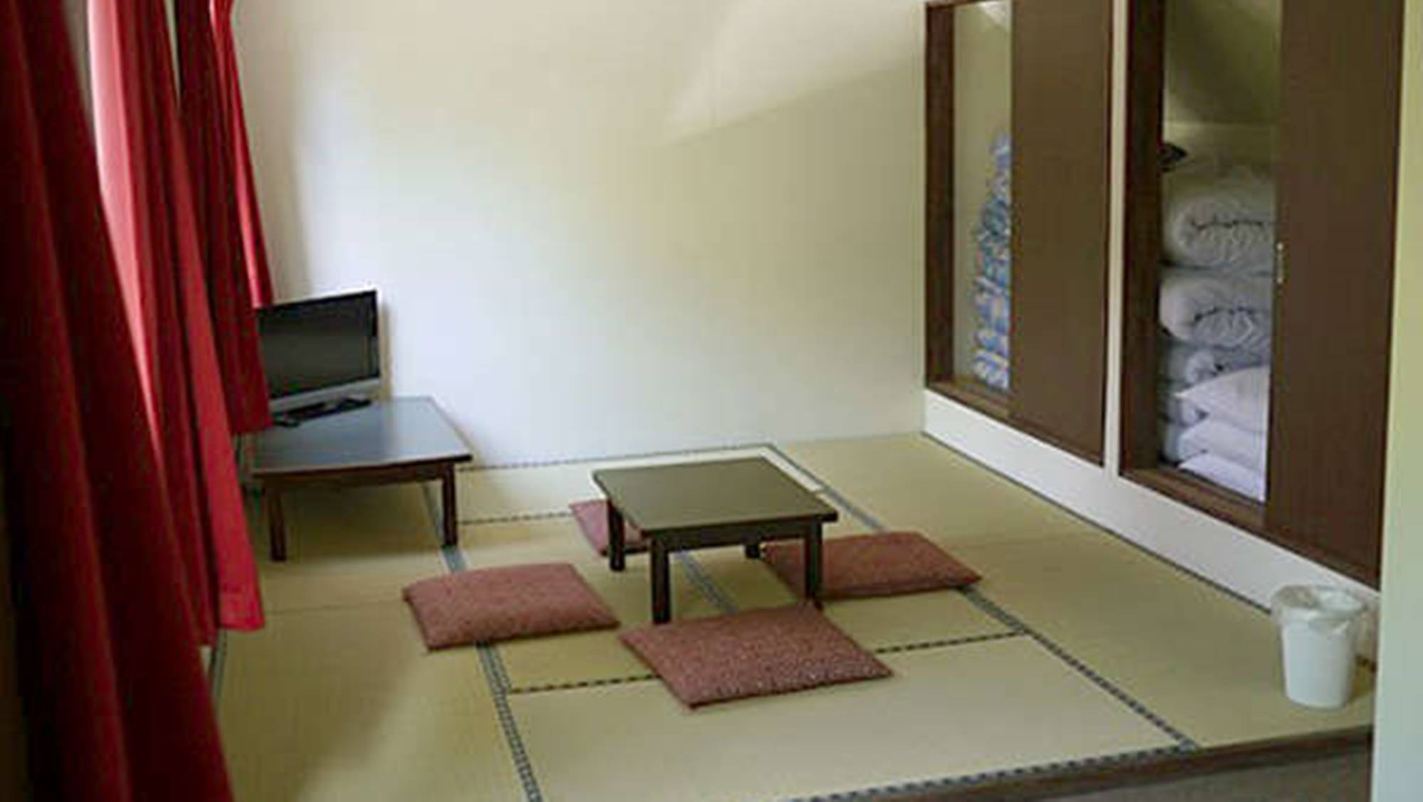 Tairappyouchaya Tairappyouchaya is conveniently located in the popular Yuzawa Naeba area. The property offers a high standard of service and amenities to suit the individual needs of all travelers. Pets allowed are j