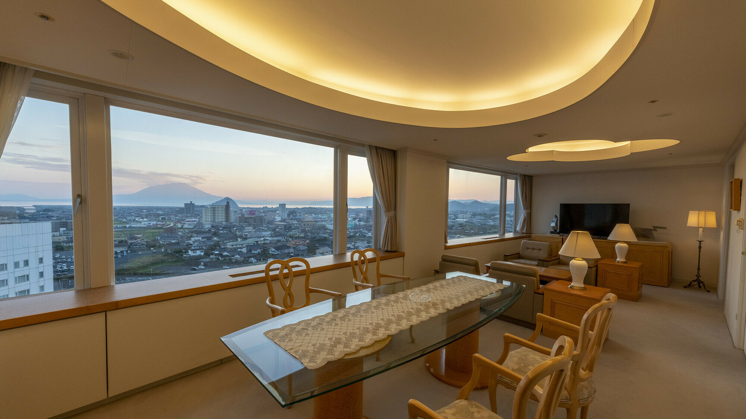 【本館】ロイヤルスイート 97.5平米①