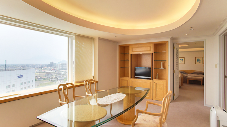 【本館】クラウンスイート 78.0平米①