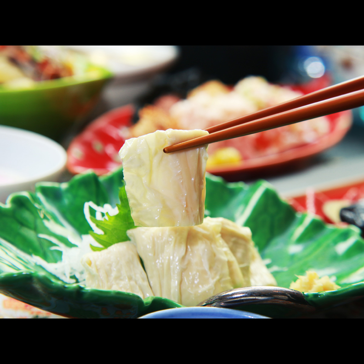 毎朝作りたての《生湯葉のお刺身》わさび醤油でどうぞ！