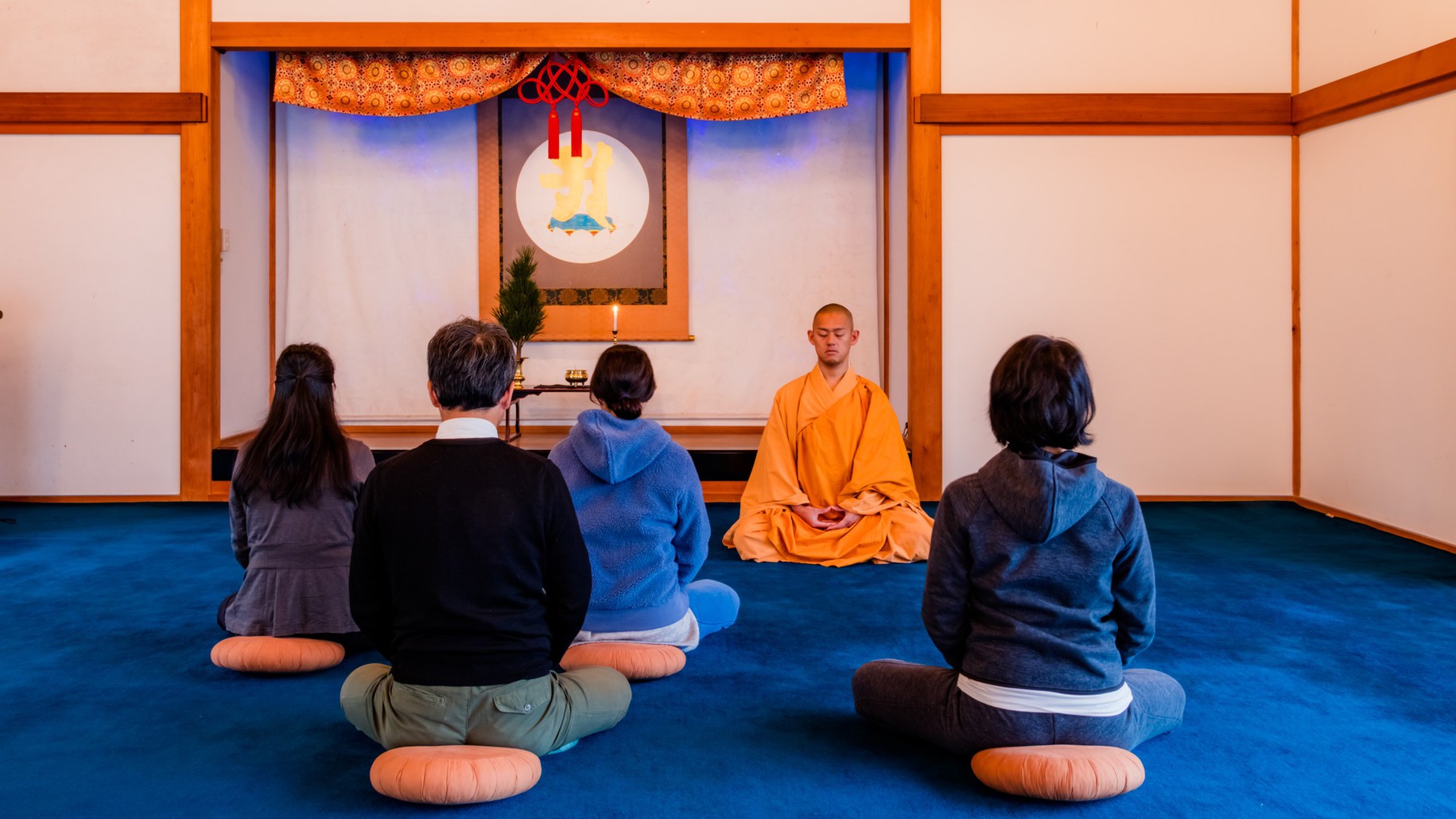 【阿字観瞑想】阿字観とは、密教における瞑想法です。僧侶が丁寧にご指導いたします。（宿泊者無料）