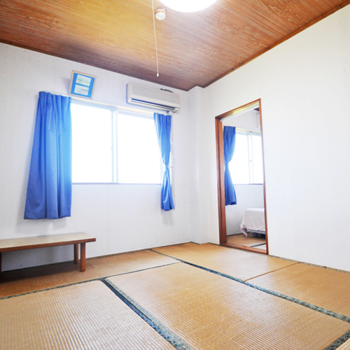【和室10畳（バス・トイレ・ベッド付）】6畳と4畳の和室が隣り合った和室10畳の客室です。