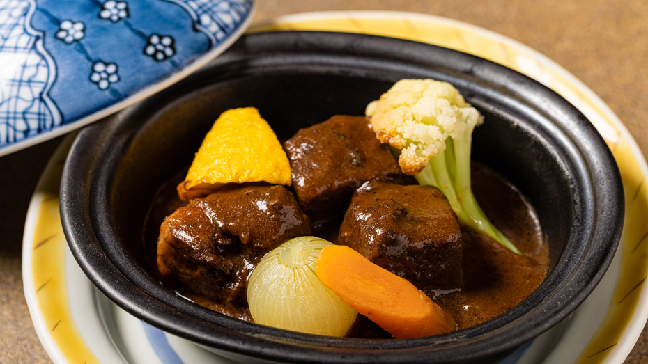 2025年12月〜2026年1月のメインチョイス：猪肉のシチューペコロスミニキャロットイエロー