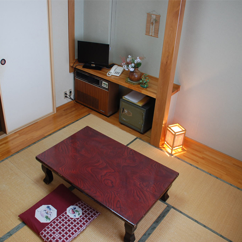 Meijiya Ryokan Set in a prime location of Nagano, Meijiya Ryokan puts everything the city has to offer just outside your doorstep. Offering a variety of facilities and services, the property provides all you need fo