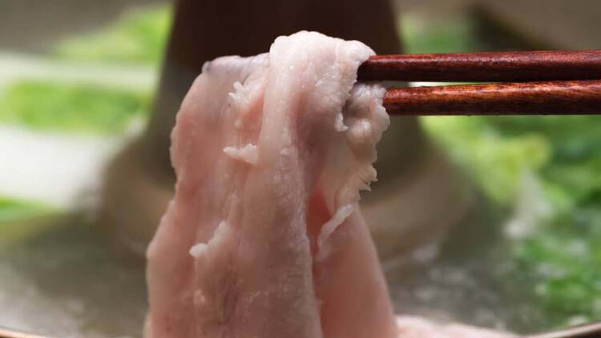 大分県産のお肉を使用した、豚ロースのしゃぶしゃぶ。 ロースは脂もしつこくなく、さっぱり食べられます。