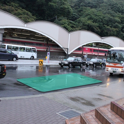 【箱根湯本駅】ロータリー