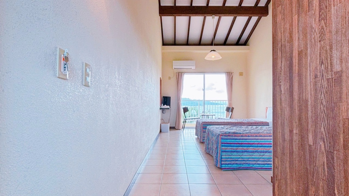 *ツインルーム：オーシャンビュー客室。ゆとりのある広さで快適にお過ごしいただけます。