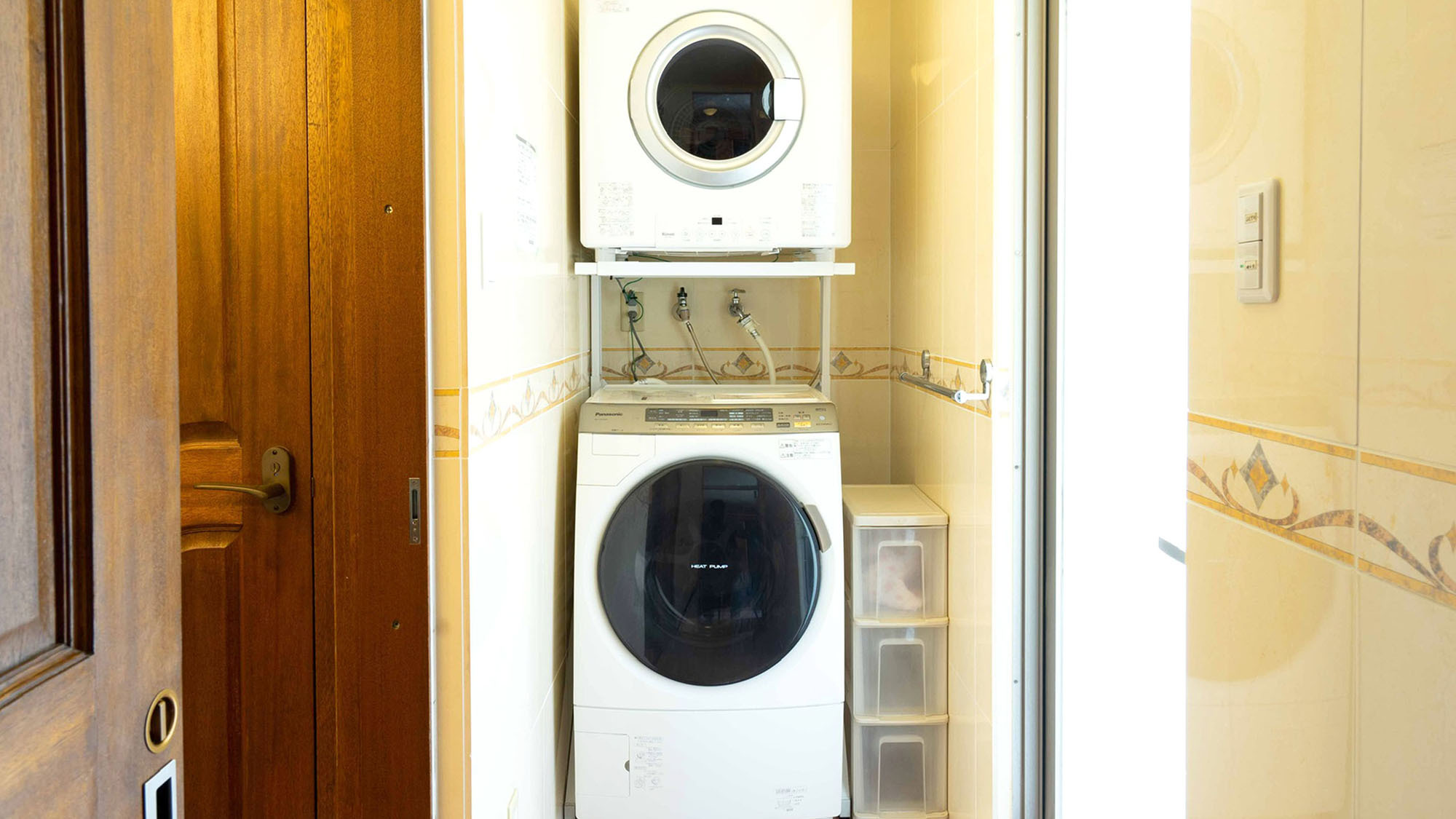 ・【洗濯機】乾燥機付きで連泊の際便利です
