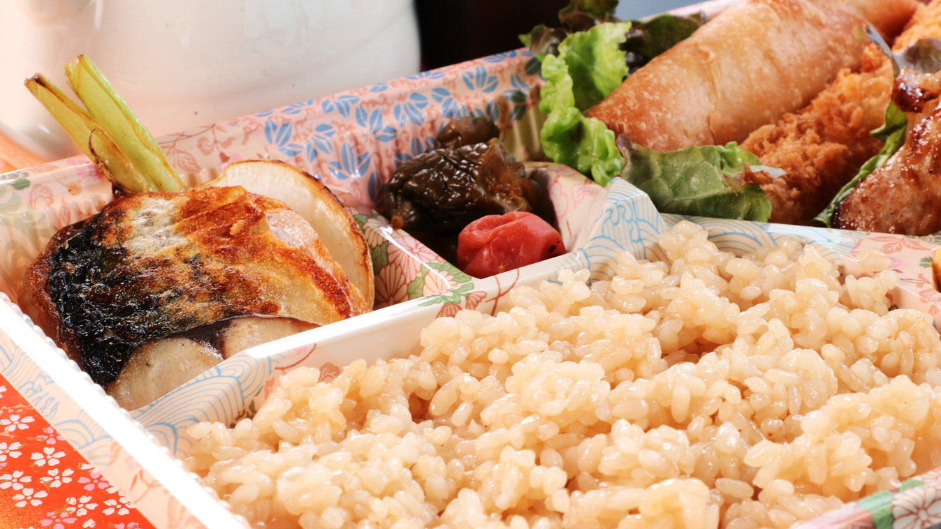 お弁当静岡の大人たちが懐かしい「さくらご飯」♪