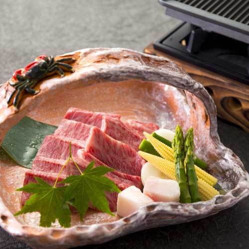世界中で注目を集めている「神戸牛」を贅沢に味わえるコースをご用意いたしました。